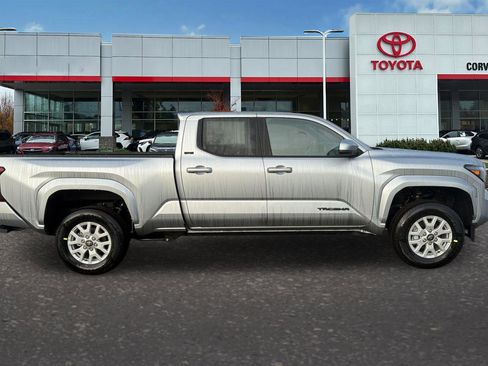 New 2026 Toyota Tacoma SR5 image 4