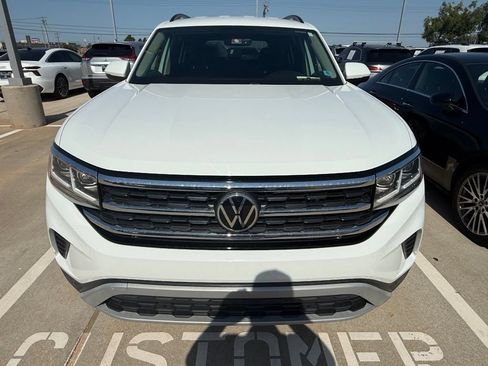 Used 2022 Volkswagen Atlas SE FWD image 2