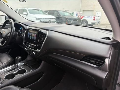 Used 2019 Chevrolet Traverse LT AWD/4WD image 25