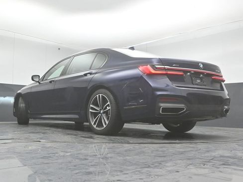 Used 2022 BMW 750i xDrive w/ Luxury Rear Seating Package image 36