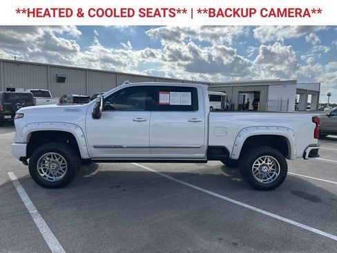 Used 2024 Chevrolet Silverado 2500 High Country w/ Technology Package image 5