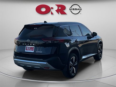 Used 2023 Nissan Rogue Platinum image 5