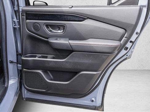 Used 2024 Honda Pilot TrailSport image 28