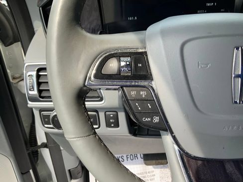 Used 2021 Lincoln Navigator L Reserve w/ Luxury Package AWD/4WD image 22