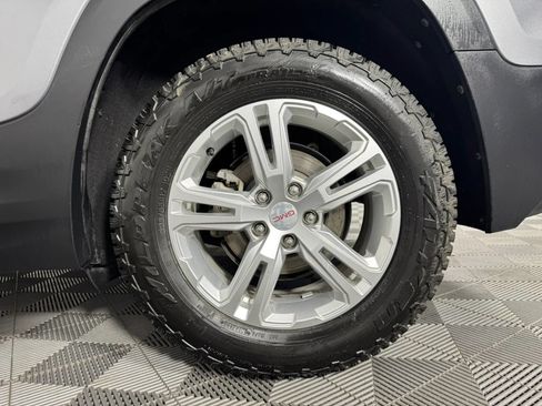 Used 2020 GMC Terrain SLE w/ Driver Convenience Package FWD image 42