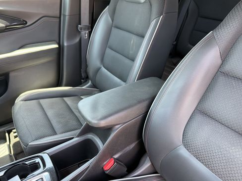 Used 2021 Chevrolet TrailBlazer RS w/ Sun and Liftgate Package FWD image 34