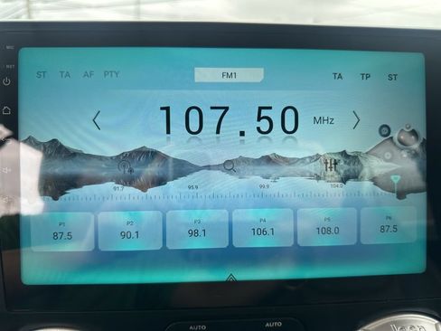 Used 2015 Jeep Wrangler Unlimited Sahara AWD/4WD image 31
