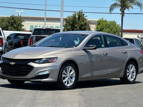 Used 2025 Chevrolet Malibu LT FWD image 9