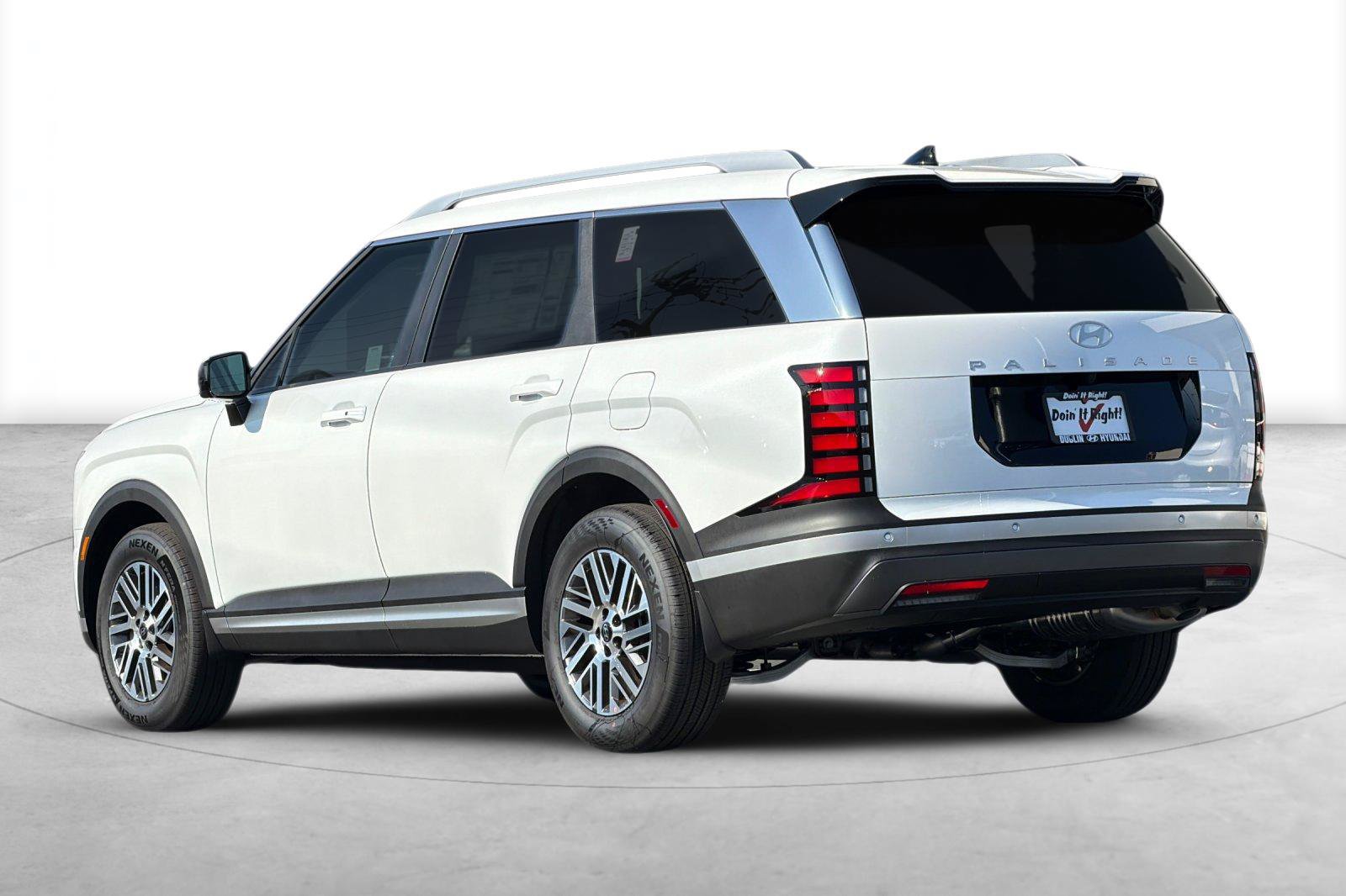 Used 2026 Hyundai Palisade SEL FWD image 4