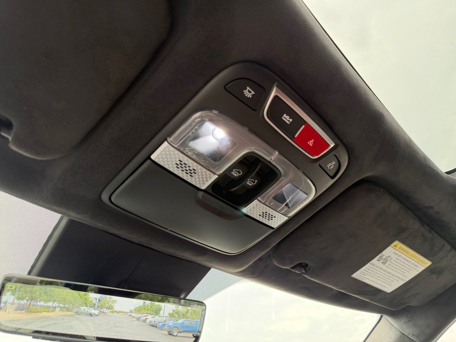 Used 2025 Kia Telluride SX Prestige AWD/4WD image 29