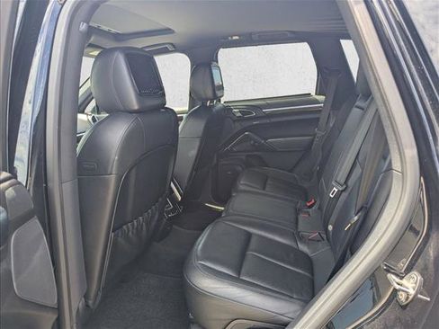 Used 2013 Porsche Cayenne S AWD/4WD image 16