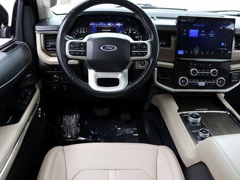 Used 2023 Ford Expedition Limited image 15