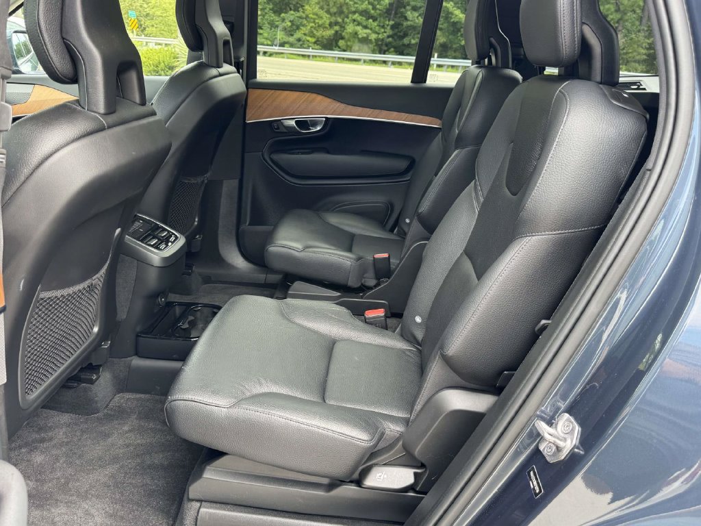 Used 2022 Volvo XC90 T6 Momentum w/ Advanced Package AWD/4WD image 19