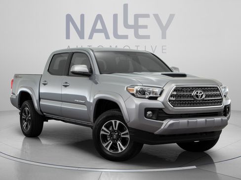 Used 2017 Toyota Tacoma TRD Sport w/ Premium & Technology Package AWD/4WD image 15