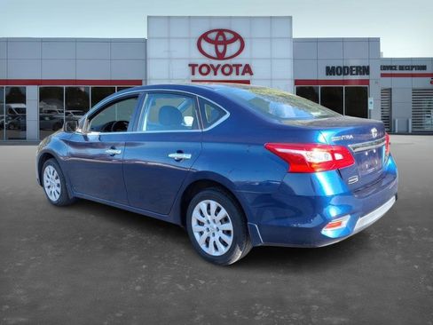 Used 2017 Nissan Sentra S image 5