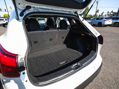 Used 2018 Nissan Rogue Sport S image 27