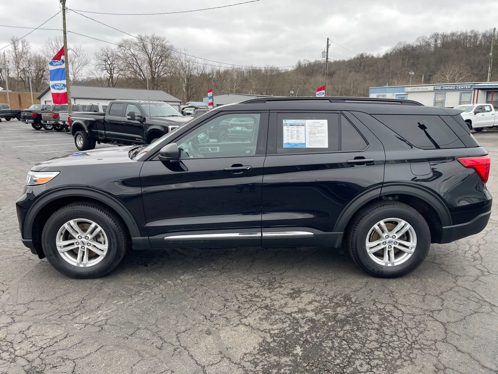 Used 2022 Ford Explorer XLT w/ Equipment Group 202A AWD/4WD image 9