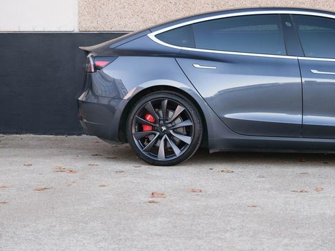 Used 2020 Tesla Model 3 Performance image 12
