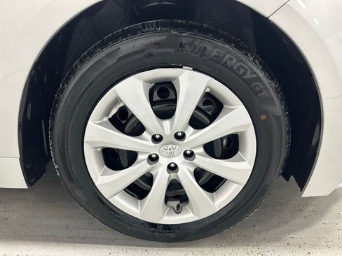 Used 2025 Toyota Corolla LE image 59
