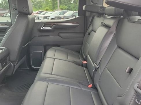 Used 2022 Chevrolet Silverado 1500 LT Trail Boss w/ LT Trail Boss Premium Package image 4