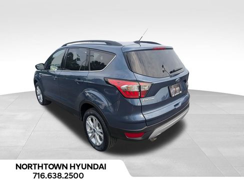 Used 2018 Ford Escape SE FWD image 3