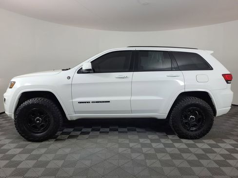 Used 2020 Jeep Grand Cherokee Altitude image 6