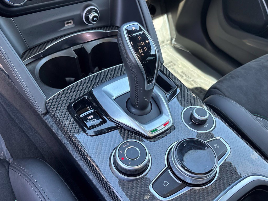 Used 2023 Alfa Romeo Stelvio Quadrifoglio AWD/4WD image 14