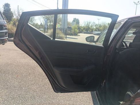 Used 2025 Nissan Altima 2.5 SV image 23