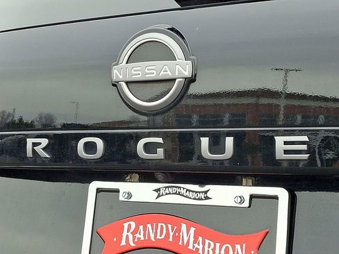 Used 2024 Nissan Rogue S image 30