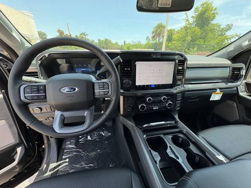 New 2026 Ford F250 Lariat w/ Black Appearance Package AWD/4WD image 7
