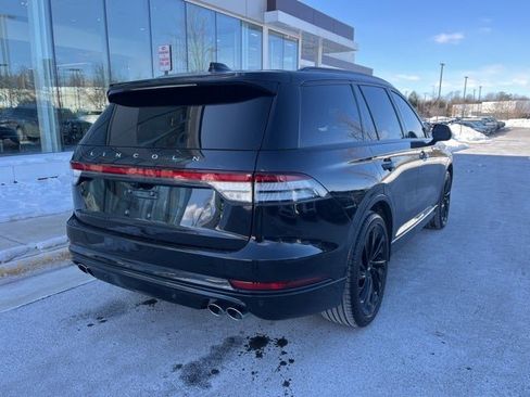 Used 2025 Lincoln Aviator Reserve w/ Equipment Group 201A image 8