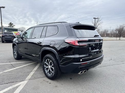 Used 2025 GMC Acadia AT4 w/ Luxury Package image 4