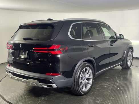 Certified 2024 BMW X5 xDrive40i w/ Premium Package AWD/4WD image 5