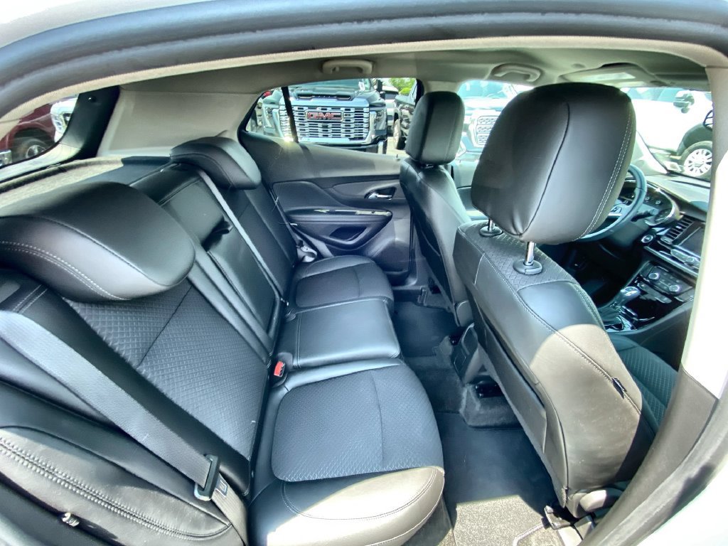 Certified 2022 Buick Encore Preferred AWD/4WD image 14