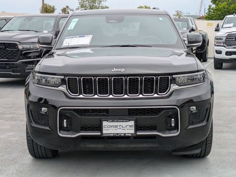 Certified 2022 Jeep Grand Cherokee Overland w/ Luxury Tech Group IV image 2