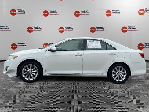 Used 2012 Toyota Camry XLE FWD image 2