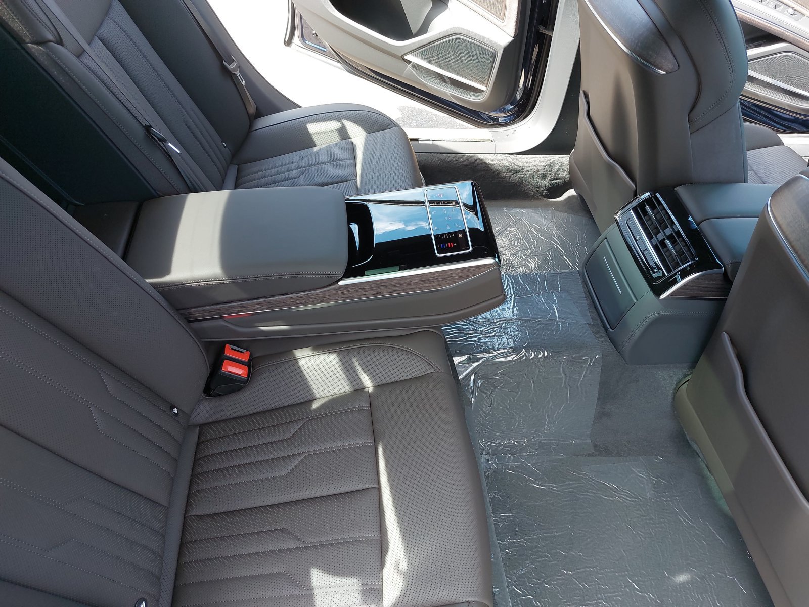 New 2026 Audi A8 L 3.0T AWD/4WD image 12