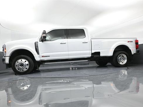 Used 2026 Ford F450 Lariat w/ FX4 Off-Road Package AWD/4WD image 32