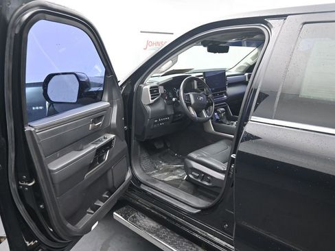 Used 2023 Toyota Tundra Limited AWD/4WD image 23