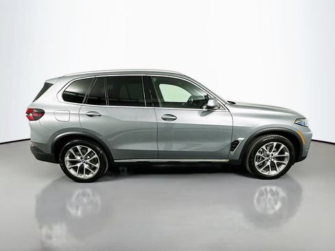 Used 2026 BMW X5 xDrive40i w/ Premium Package AWD/4WD image 4