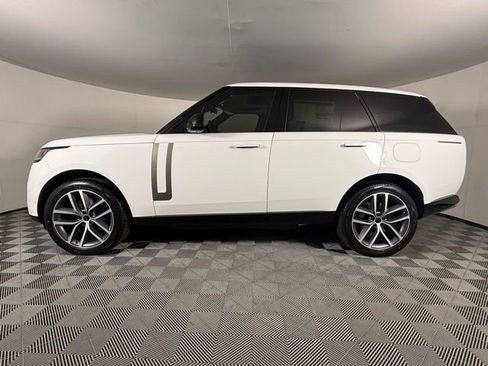 New 2026 Land Rover Range Rover SE image 3