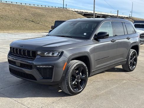 New 2026 Jeep Grand Cherokee Limited w/ Limited Altitude Package image 11