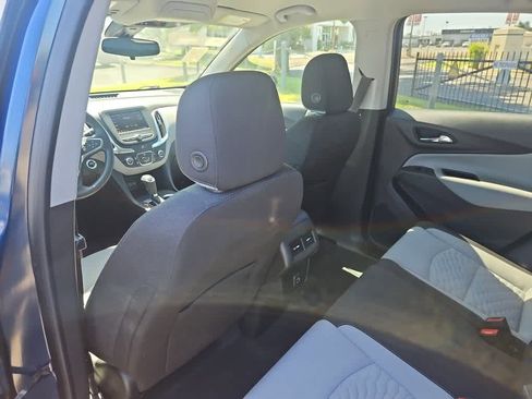 Used 2021 Chevrolet Equinox LT w/ LPO, Floor Liner Package FWD image 10