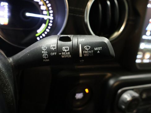 Used 2022 Jeep Wrangler Unlimited Sahara w/ Cold Weather Group image 38