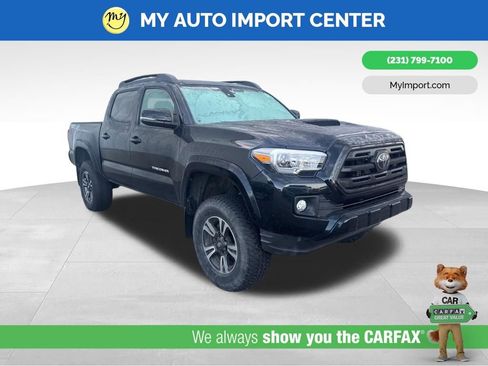 Used 2019 Toyota Tacoma TRD Sport image 1