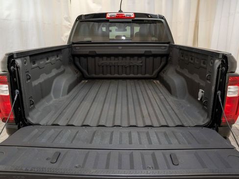 Used 2024 GMC Canyon AT4X image 5