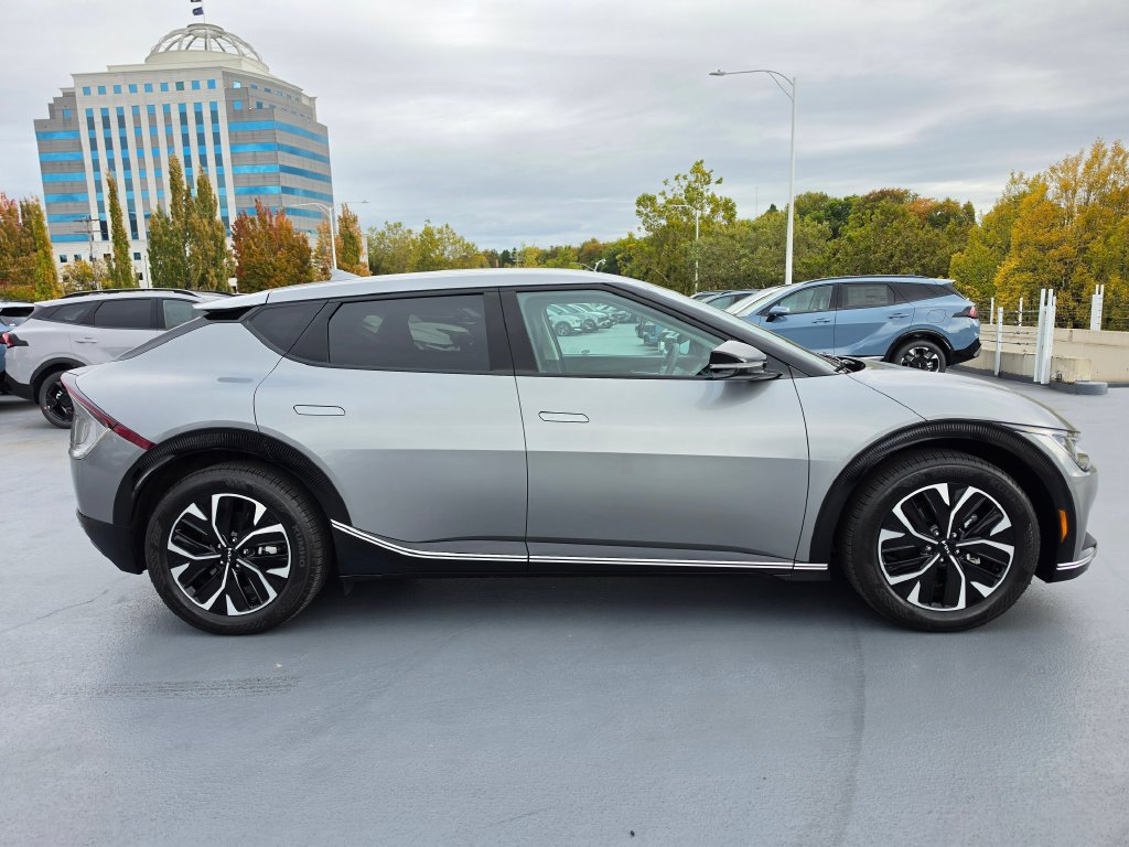 Certified 2024 Kia EV6 Wind RWD image 3