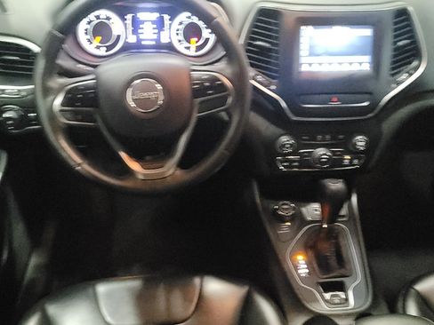 Used 2019 Jeep Cherokee Latitude Plus w/ Cold Weather Group image 22