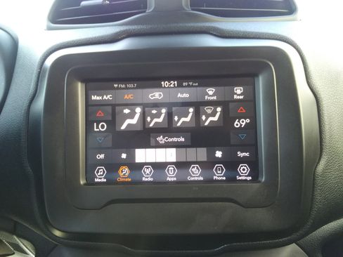 Used 2020 Jeep Renegade Altitude image 21