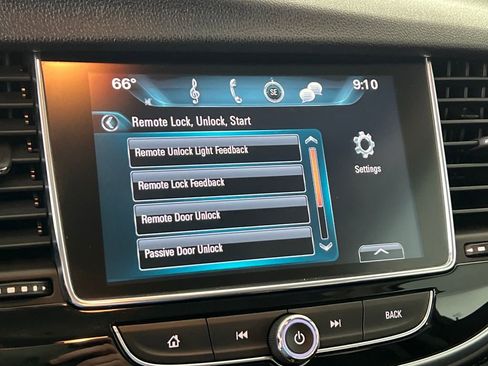 Used 2017 Buick Encore Sport Touring AWD/4WD image 38